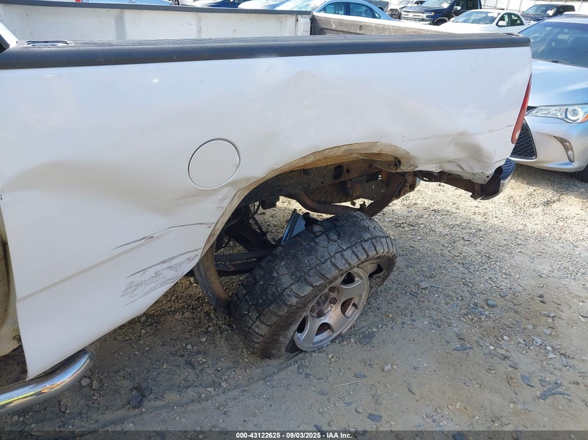 2003 Ford F-150 Xl/Xlt VIN: 1FTRF18W03NB04192 Lot: 43122625