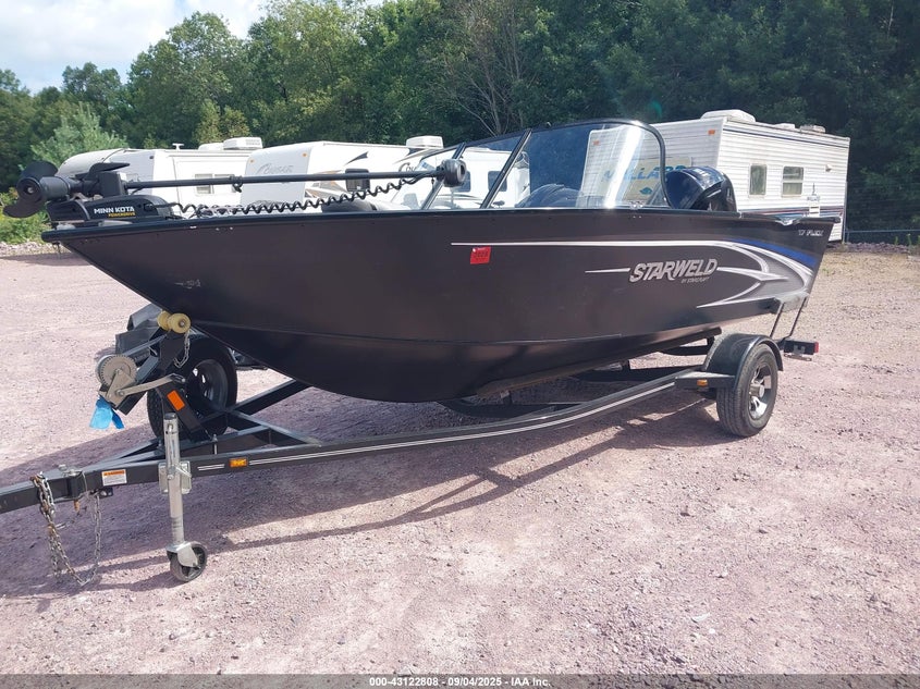 2022 STARCRAFT 17 FLEX STARWELD BOAT AND TRAILER auction photo 2