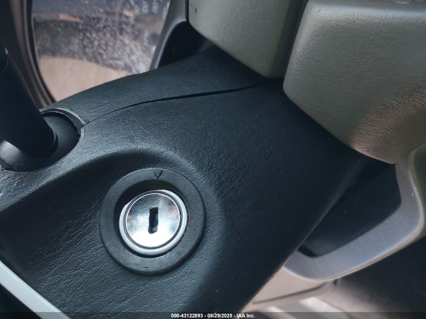 2002 Ford Focus Lx VIN: 1FAFP33P42W258995 Lot: 43122893