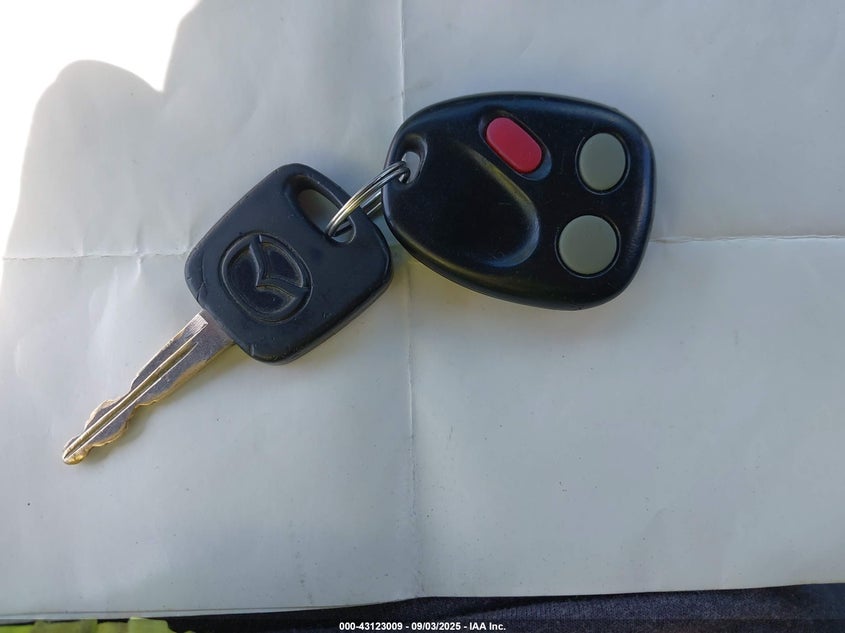 2001 Mazda Tribute Dx V6 VIN: 4F2YU06131KM41439 Lot: 43123009