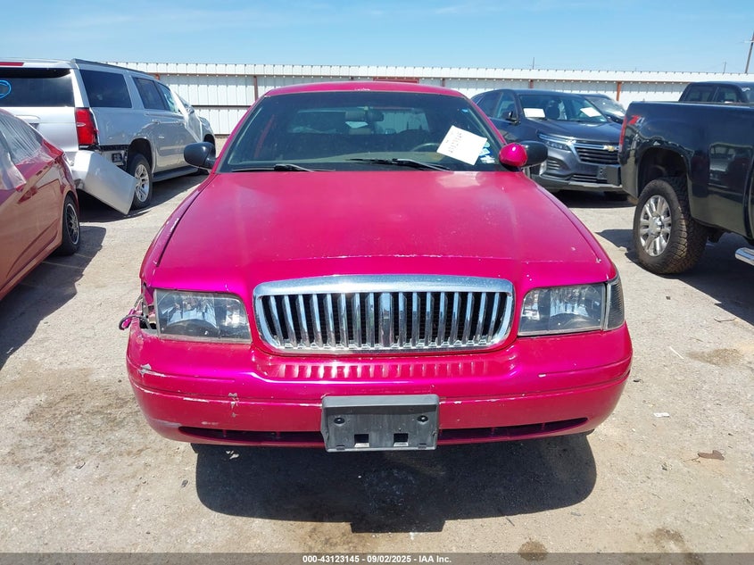 2002 Ford Crown Victoria Natural Gas Vehicle/Police/Police Street Appearance VIN: 2FAFP71W82X138221 Lot: 43123145
