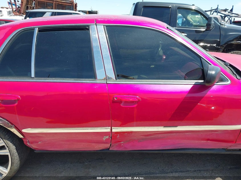 2002 Ford Crown Victoria Natural Gas Vehicle/Police/Police Street Appearance VIN: 2FAFP71W82X138221 Lot: 43123145