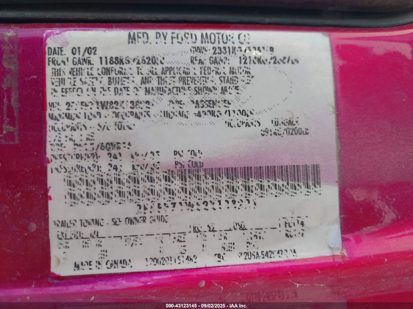 2002 Ford Crown Victoria Natural Gas Vehicle/Police/Police Street Appearance VIN: 2FAFP71W82X138221 Lot: 43123145