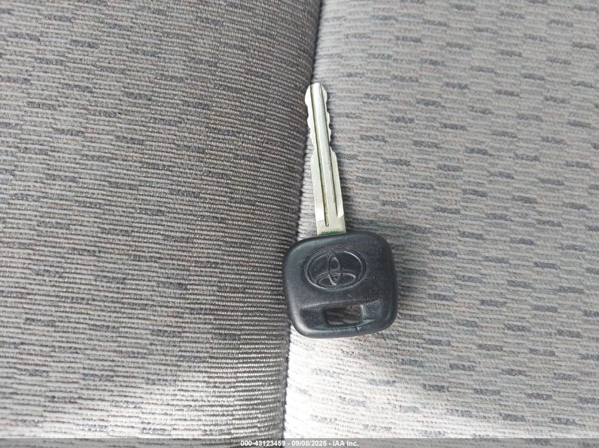 2003 Toyota Camry Le VIN: 4T1BE32K53U166985 Lot: 43123459