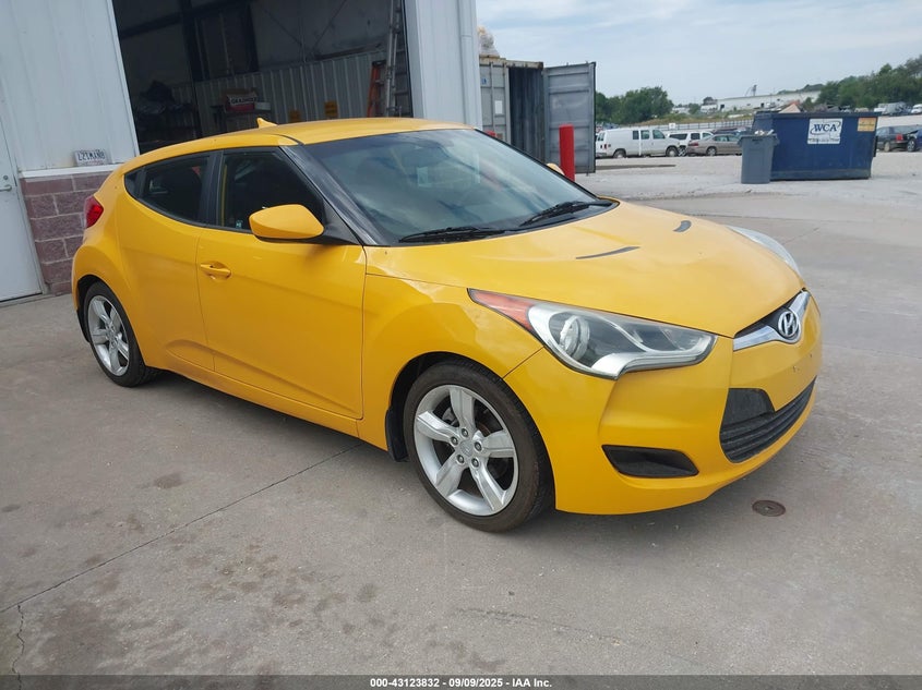 HYUNDAI VELOSTER BASE W/BLACK