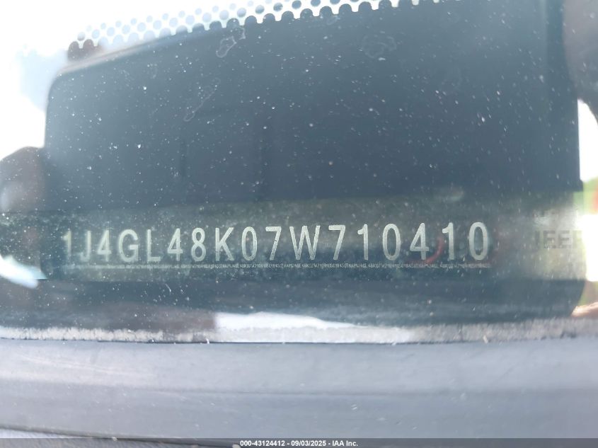 2007 Jeep Liberty Sport VIN: 1J4GL48K07W710410 Lot: 43124412