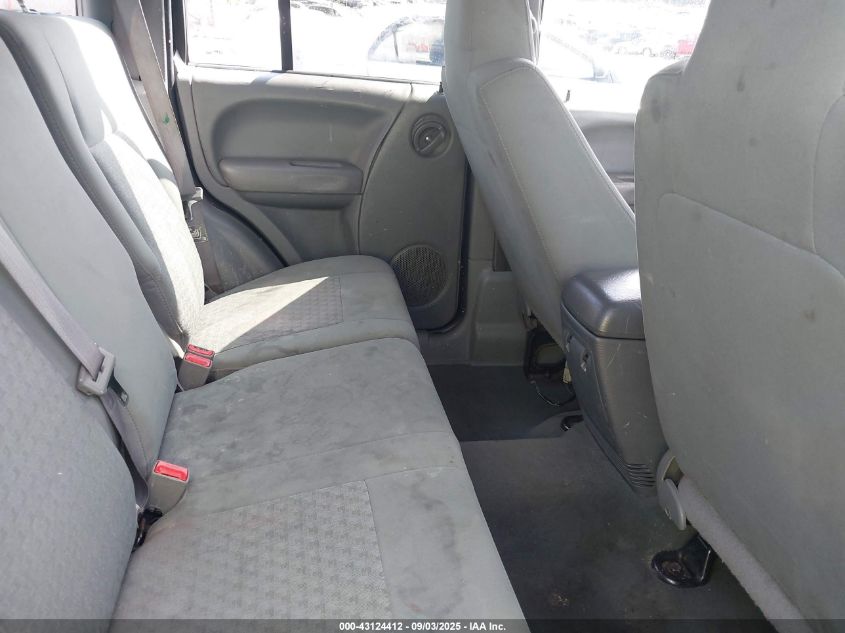 2007 Jeep Liberty Sport VIN: 1J4GL48K07W710410 Lot: 43124412