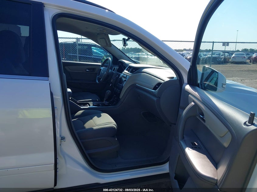 2017 CHEVROLET TRAVERSE 1LT - 1GNKRGKD7HJ193316