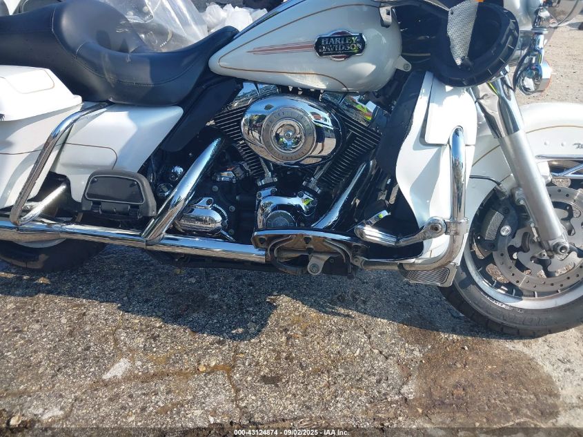 2008 Harley-Davidson Flhtcui VIN: 1HD1FC4108Y688987 Lot: 43124874