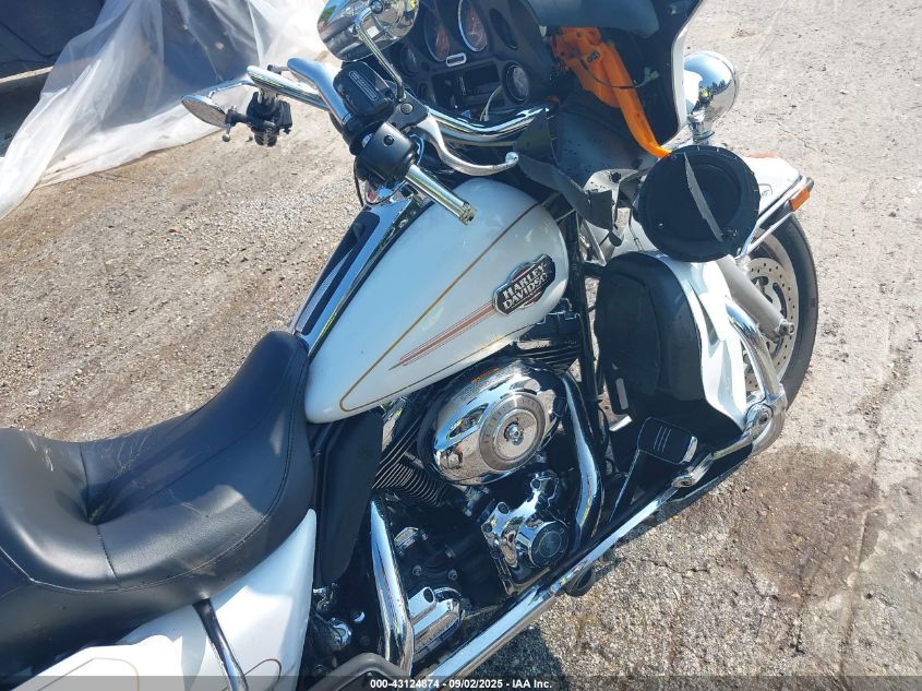 2008 Harley-Davidson Flhtcui VIN: 1HD1FC4108Y688987 Lot: 43124874