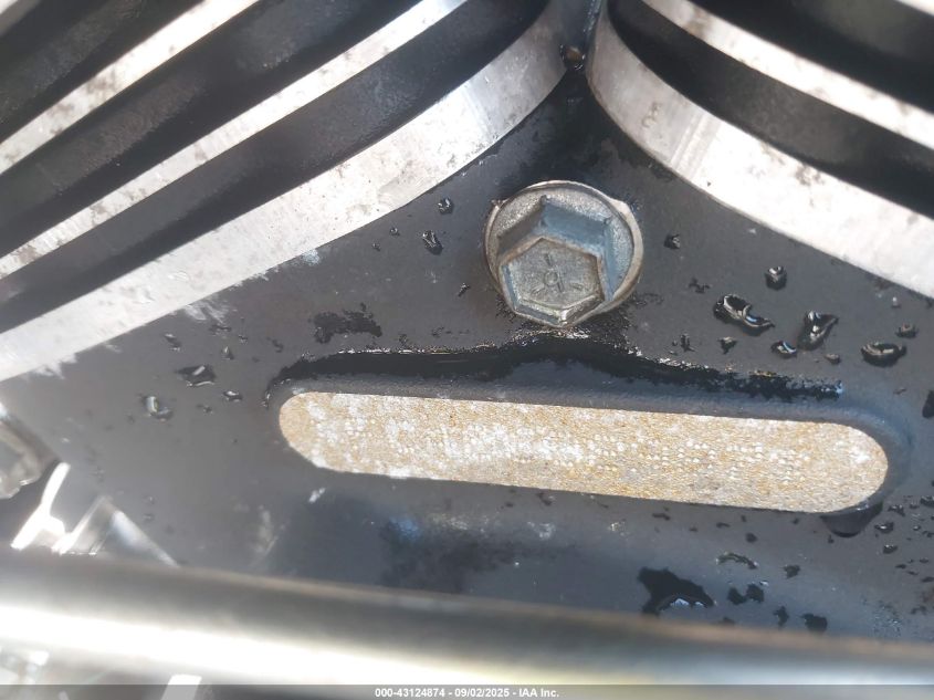 2008 Harley-Davidson Flhtcui VIN: 1HD1FC4108Y688987 Lot: 43124874