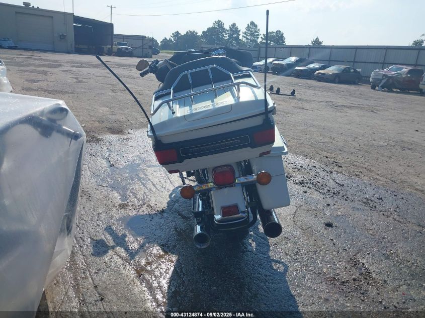 2008 Harley-Davidson Flhtcui VIN: 1HD1FC4108Y688987 Lot: 43124874