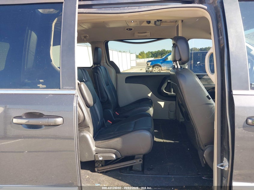 2012 Chrysler Town & Country Touring VIN: 2C4RC1BG2CR189811 Lot: 43125050