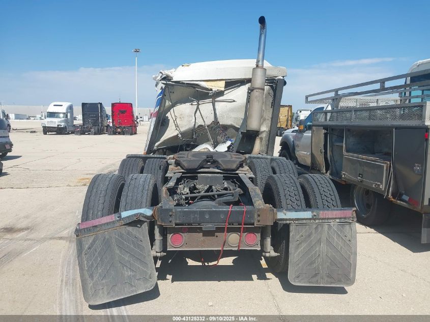 2000 International 9200 9200I VIN: 2HSCEAMRXYC070940 Lot: 43125332