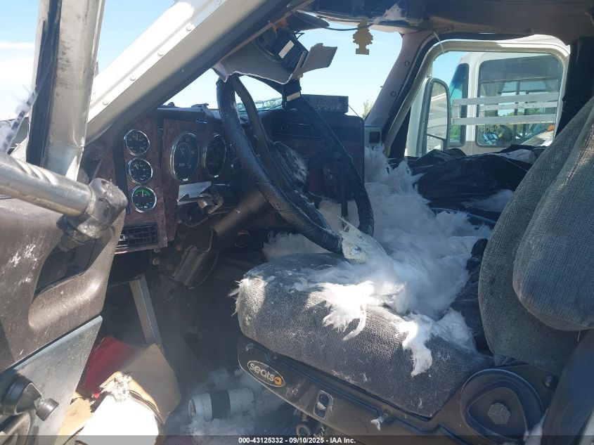 2000 International 9200 9200I VIN: 2HSCEAMRXYC070940 Lot: 43125332