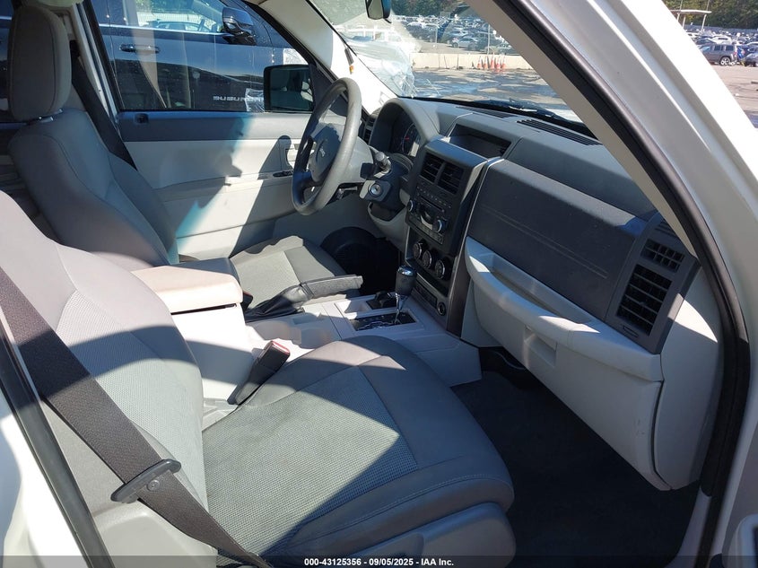1J8GN28K88W152871 2008 JEEP LIBERTY (NORTH AMERICA) photo no. 5