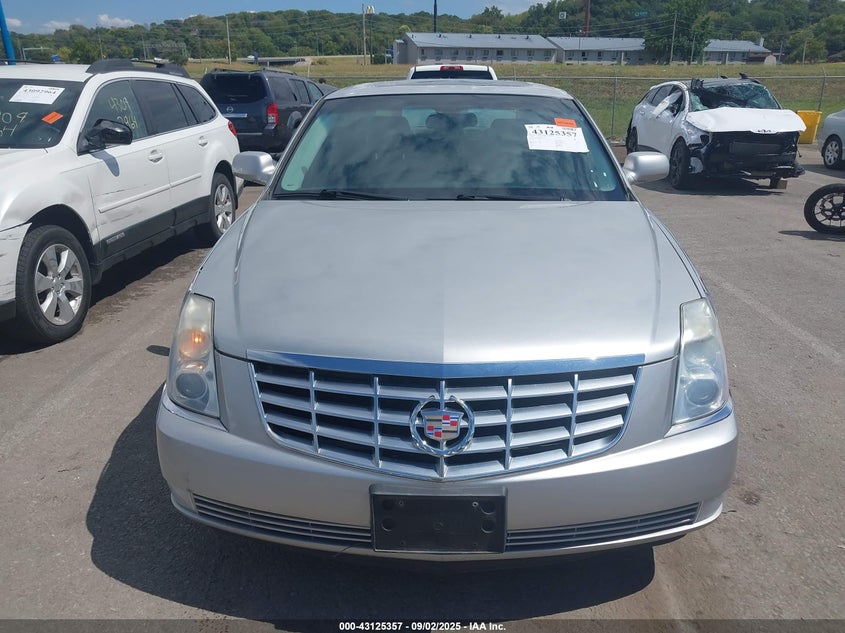 2008 Cadillac Dts 1Sa VIN: 1G6KD57Y58U117215 Lot: 43125357