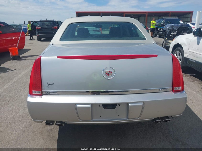 2008 Cadillac Dts 1Sa VIN: 1G6KD57Y58U117215 Lot: 43125357