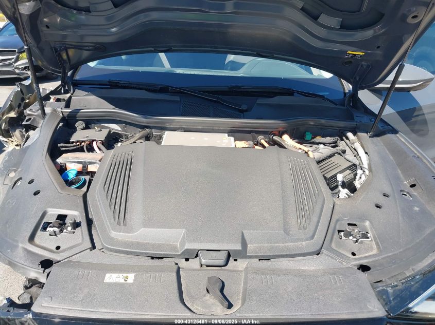 2024 Audi Q8 E-Tron Premium Plus Quattro VIN: WA15AAGEXRB027700 Lot: 43125481