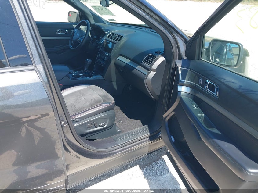 2018 Ford Explorer 3.5 XLT Gray Lot 111043125583 Vin 1FM5K8D86JGC91882