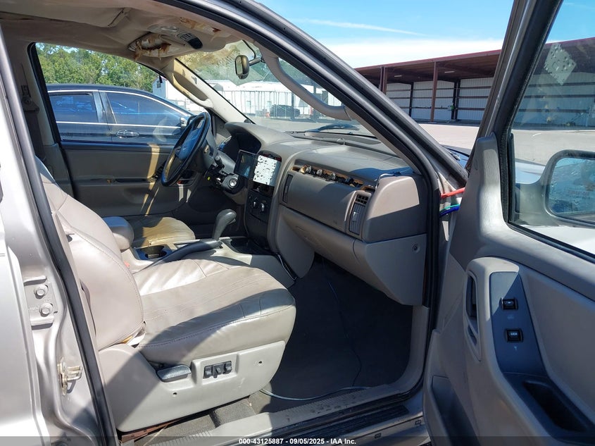 2002 Jeep Grand Cherokee Laredo