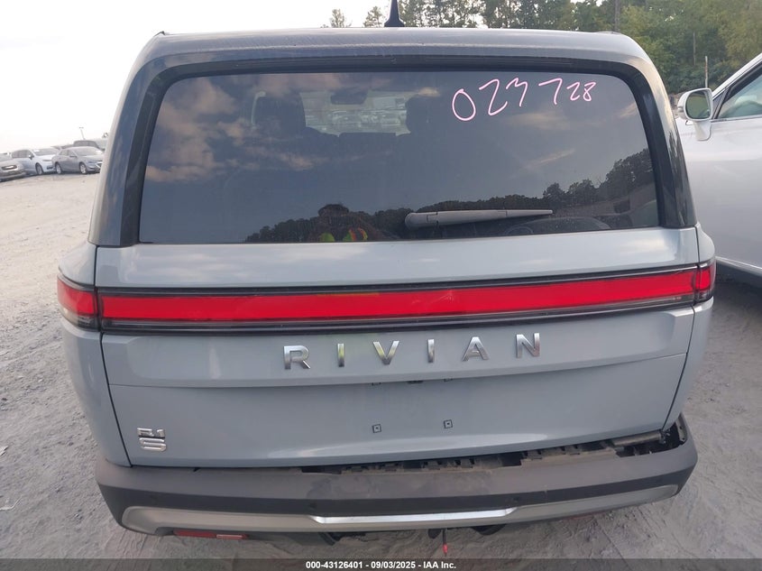 2023 Rivian R1S VIN: 7PDSGBBA4PN023728 Lot: 43126401