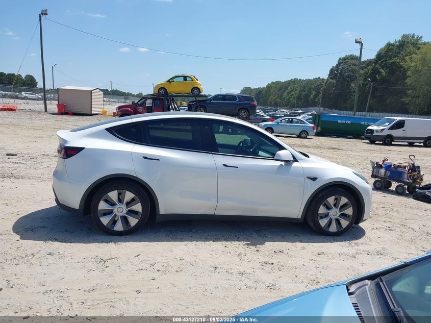 2021 Tesla Model Y Long Range Dual Motor All-Wheel Drive VIN: 5YJYGDEEXMF311629 Lot: 43127210