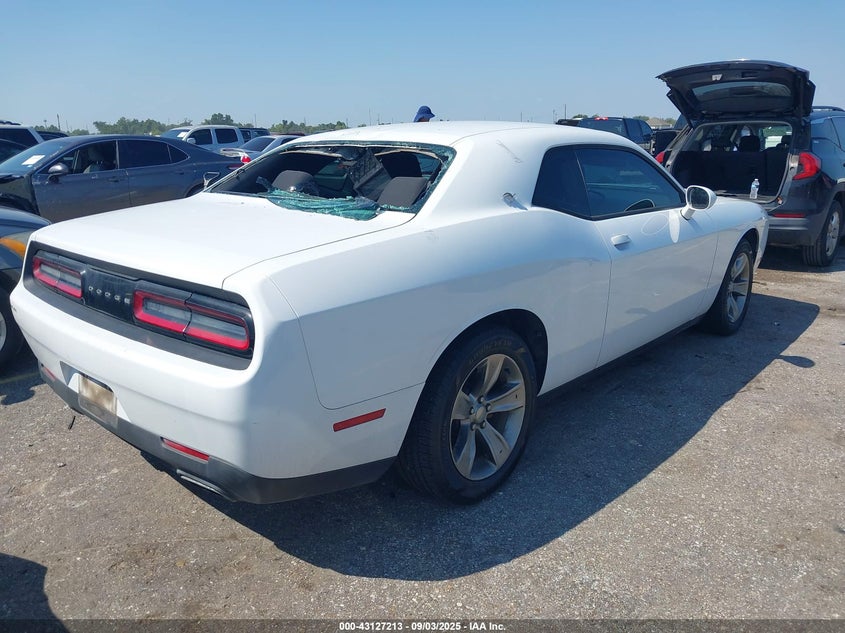 Vin: 2c3cdzag1hh637900, lot: 43621537, dodge challenger sxt 20174