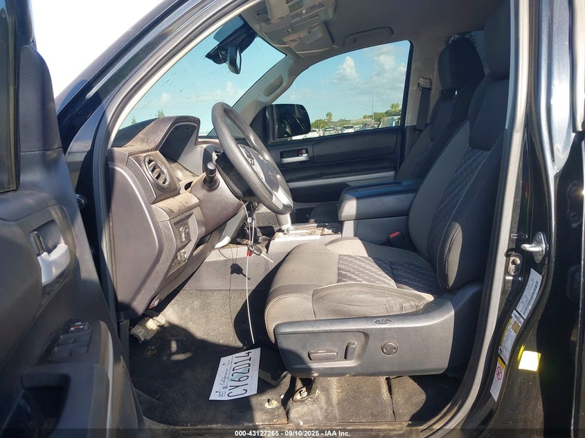 2018 TOYOTA TUNDRA SR5 5.7L V8 - 5TFDY5F19JX678732