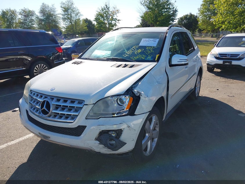 2009 Mercedes-Benz Ml 350 4Matic white suv gasoline 4JGBB86E59A521044 photo #3