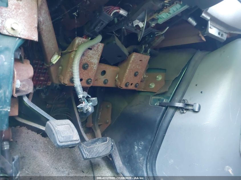 1999 Ford E-150 Xl/Xlt VIN: 1FMRE11W5XHC06391 Lot: 43127995