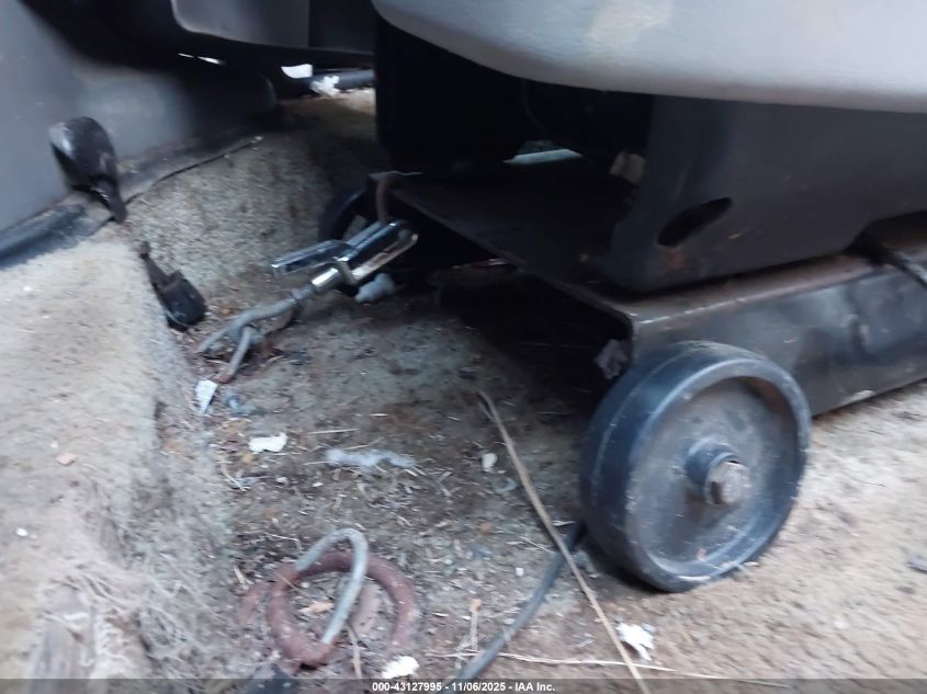 1999 Ford E-150 Xl/Xlt VIN: 1FMRE11W5XHC06391 Lot: 43127995