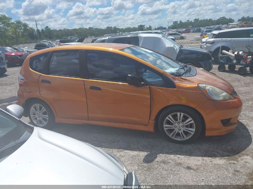 2011 Honda Fit Sport VIN: JHMGE8H58BC004716 Lot: 43128123