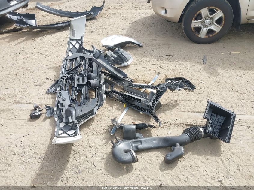 2018 Ford Transit-350 Cutaway VIN: 1FDBF8PM3JKB55786 Lot: 43128166