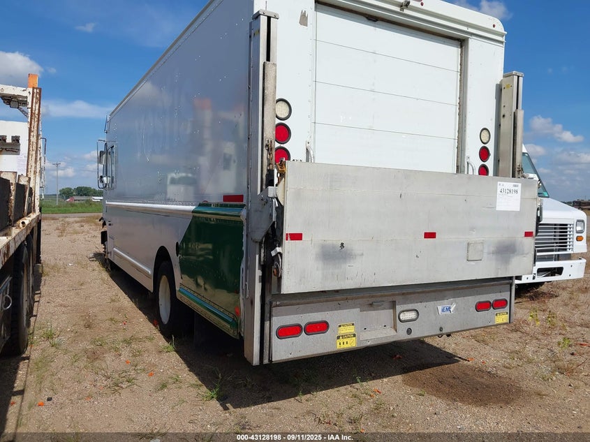 2014 Ford F-59 Commercial Stripped white other gasoline 1F65F5KY6E0A03757 photo #4