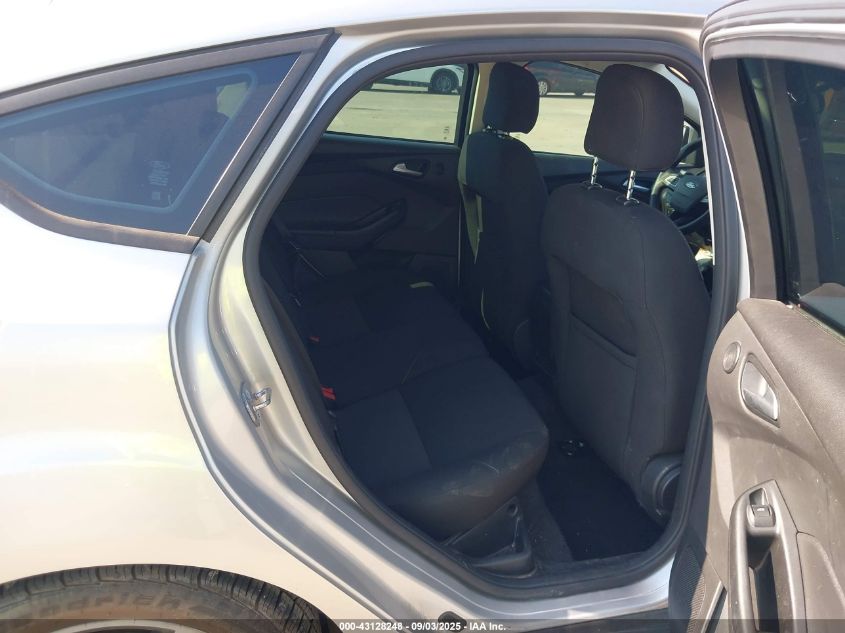 2017 Ford Focus Sel VIN: 1FADP3M25HL341484 Lot: 43128248