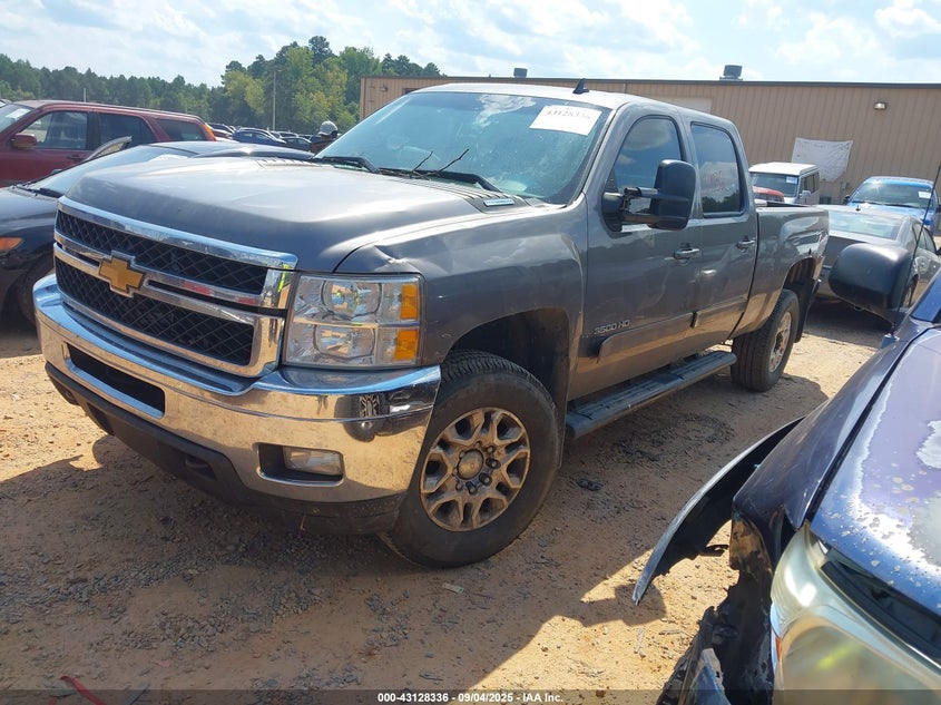 1GC4K1E81EF151594 2014 CHEVROLET SILVERADO photo no. 2