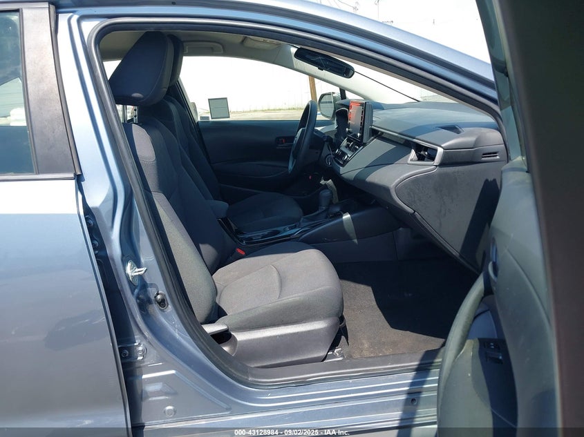 2022 TOYOTA COROLLA LE - JTDEPMAEXNJ218788