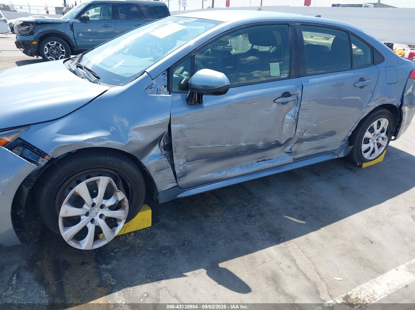 2022 TOYOTA COROLLA LE - JTDEPMAEXNJ218788