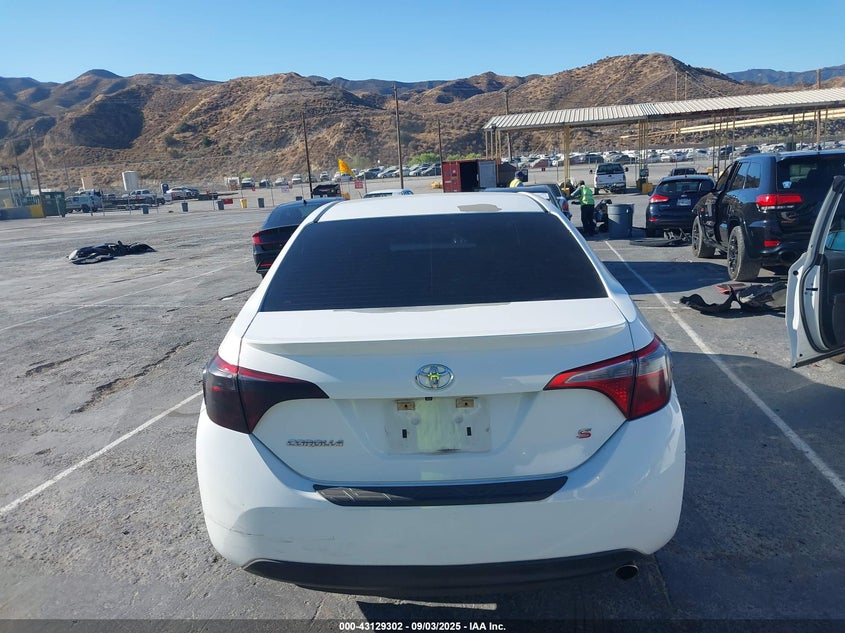 2015 Toyota Corolla S Plus VIN: 5YFBURHEXFP346492 Lot: 43129302