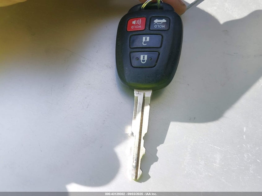 2015 Toyota Corolla S Plus VIN: 5YFBURHEXFP346492 Lot: 43129302