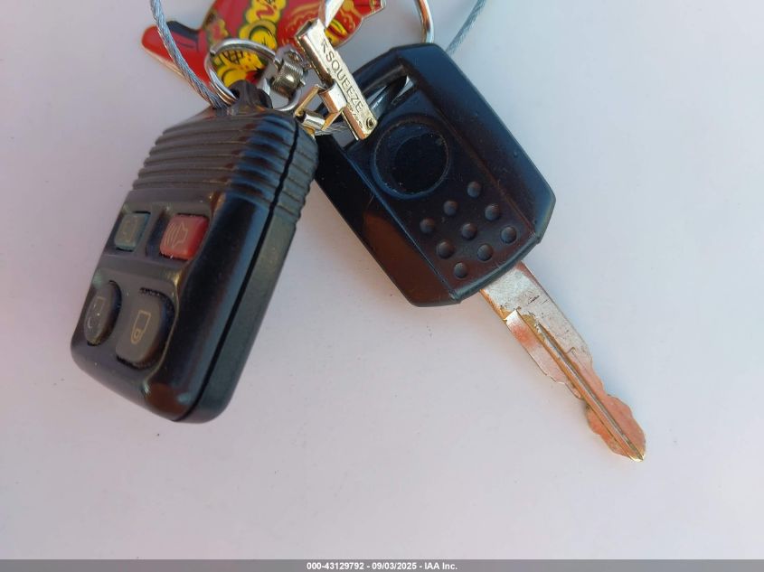 2008 Mercury Grand Marquis Ls VIN: 2MEFM75V68X657022 Lot: 43129792