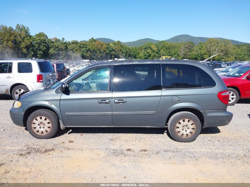 2005 Chrysler Town & Country Lx VIN: 2C4GP44R05R355192 Lot: 43130433