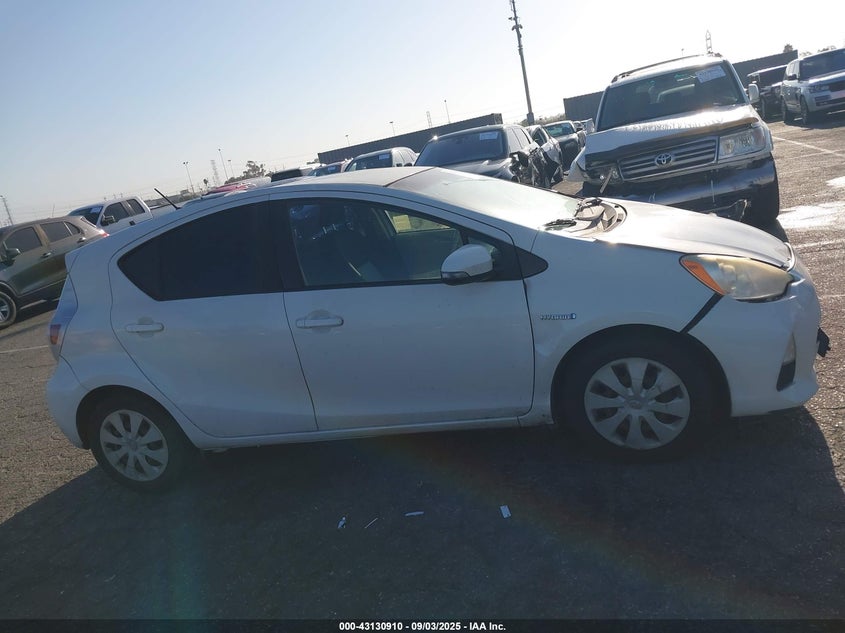 2013 TOYOTA PRIUS C - JTDKDTB32D1541606