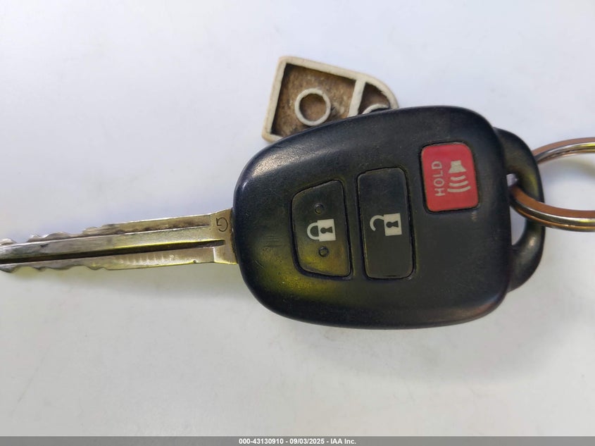 2013 TOYOTA PRIUS C - JTDKDTB32D1541606