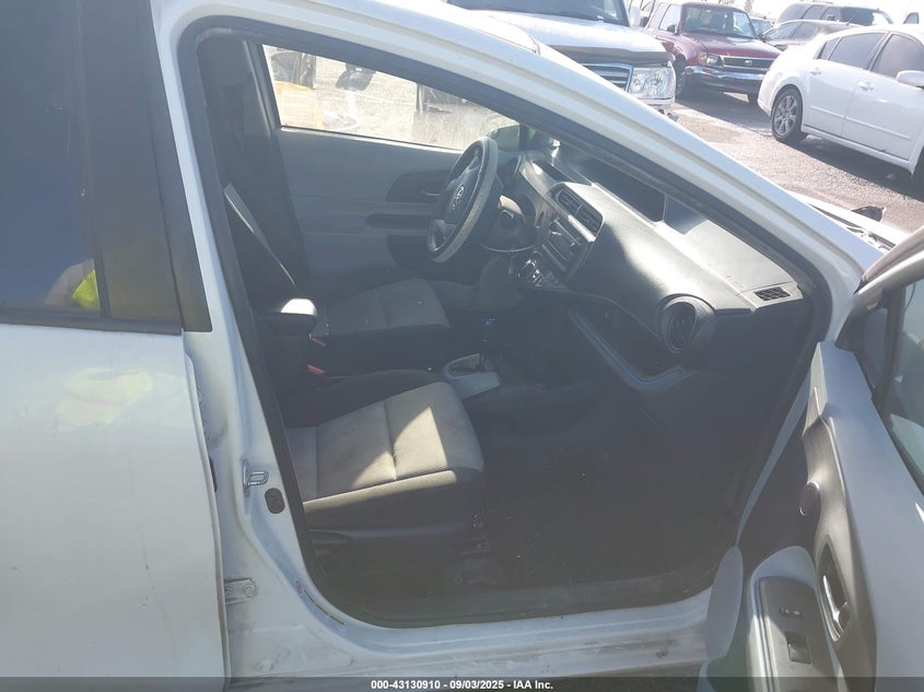 2013 TOYOTA PRIUS C - JTDKDTB32D1541606