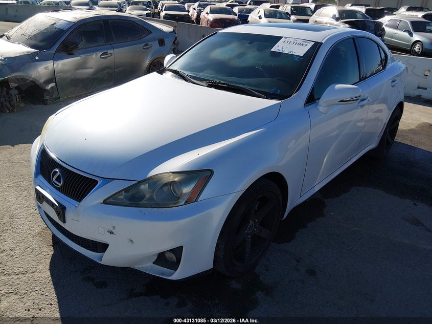 JTHBF5C28C5159386 2012 LEXUS IS photo no. 2