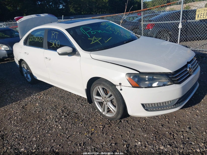 2014 VOLKSWAGEN PASSAT 1.8T SE - 1VWBS7A33EC044839