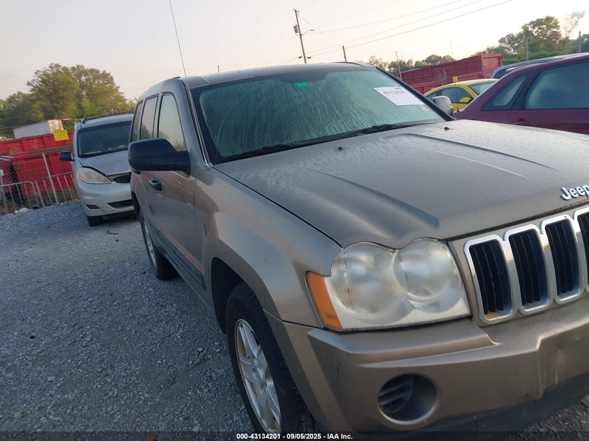 2005 Jeep Grand Cherokee Laredo gold other gasoline 1J4GR48K35C710592 photo #1