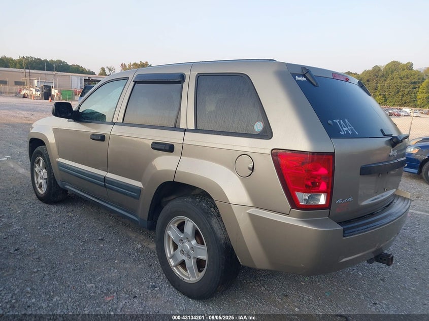 2005 Jeep Grand Cherokee Laredo gold other gasoline 1J4GR48K35C710592 photo #4